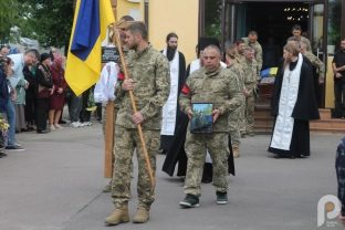 У Луцьку попрощалися із захисником України Віталієм Колесником
