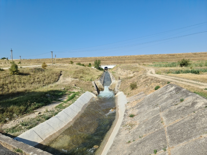 На Тайганському водосховищі через обміління з'явилися коса та острів (фото)