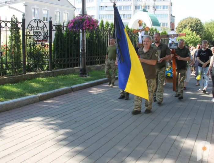 Лучани попрощалися із загиблими воїнами Юрієм Футалою і Віктором Сіліним