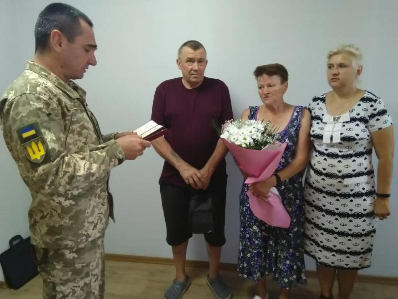 Рідні загиблих захисників Полтавщини отримали державні нагороди полеглих воїнів