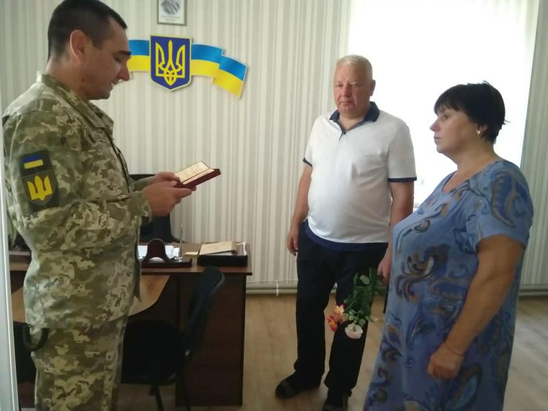 Рідні загиблих захисників Полтавщини отримали державні нагороди полеглих воїнів