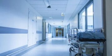 Після поранення іржавим цвяхом 29-річна мешканка Львівщини потрапила до лікарні з правцем