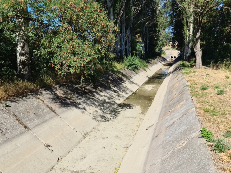 З Тайганського водосховища у Криму припинили скидання води через сильне обмілення (фото)