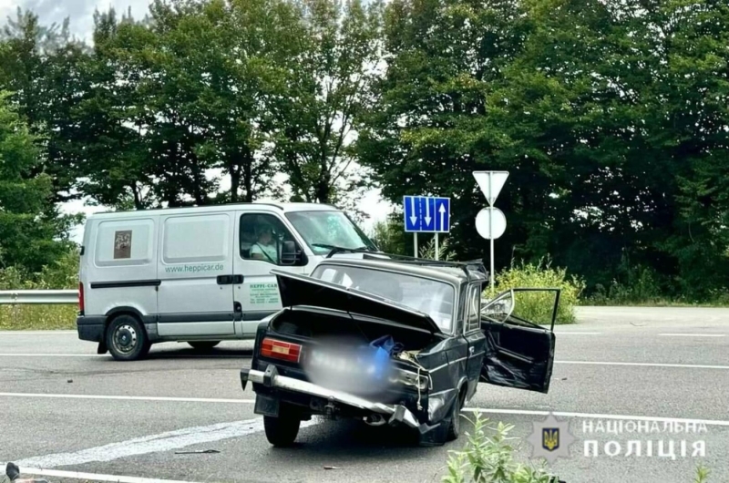 "Водій загинув на місці": в поліції розповіли подробиці смертельної ДТП на Прикарпатті (ФОТО)