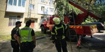 В одному місті на Львівщині оперативні служби двічі допомагали жінкам, які потребували медичної допомоги