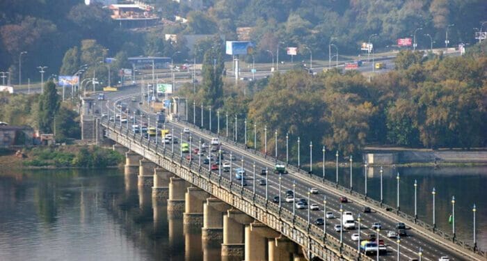 КМДА закликає уряд терміново реставрувати міст Патона