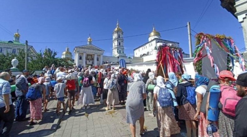 Прихильники московського патріархату, попри заборону, таки здійснили прощу до Почаївської лаври