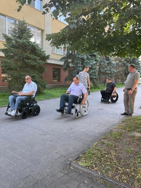 Як Івано-Франківськ з допомогою релокованого з Донеччини закладу стає доступнішим (ФОТО)