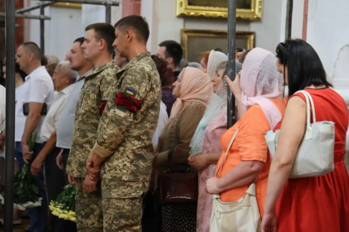 Луцьк провів в останню дорогу молодшого сержанта Олександра Мартинюка