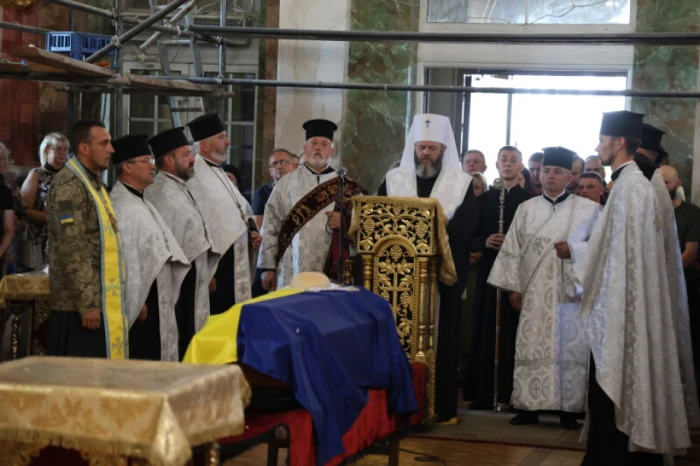 Луцьк провів в останню дорогу молодшого сержанта Олександра Мартинюка