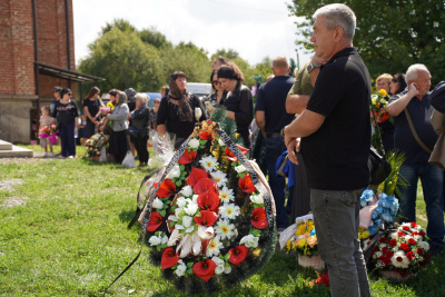 "Мав стільки енергії, скільки молоді не мають". У Чернівцях попрощалися з колишнім депутатом Дмитром Сірманом - фото