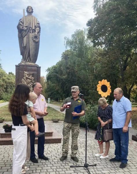 На Глобинщині родинам загиблих військових передали ордени Богдана Хмельницького та За мужність