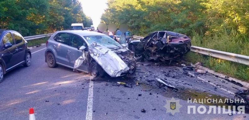 На Вінниччині в аварії загинули водійки автомобілей