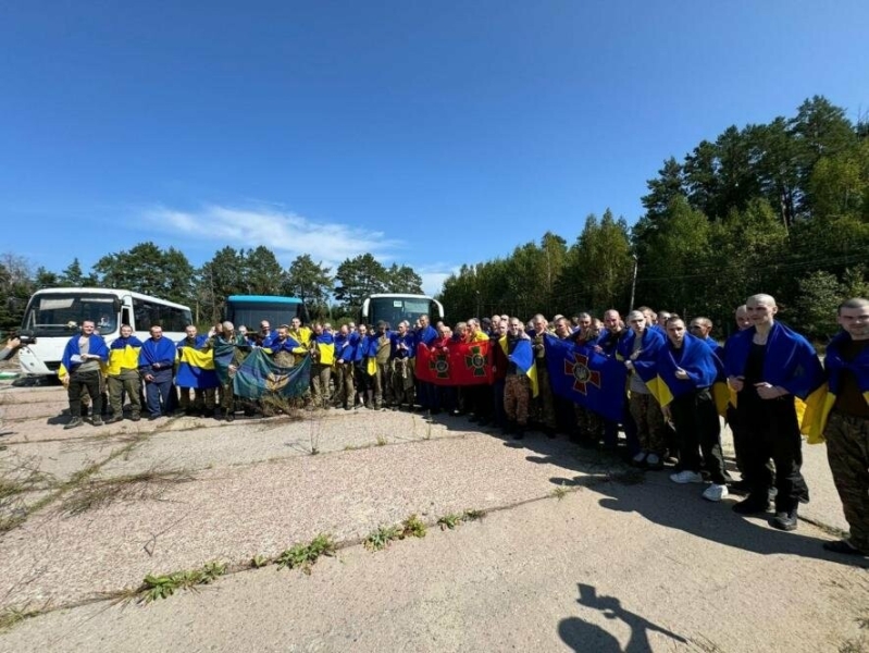 У День Незалежності Україна повернула з ворожого полону 115 захисників, - ФОТО, ВІДЕО