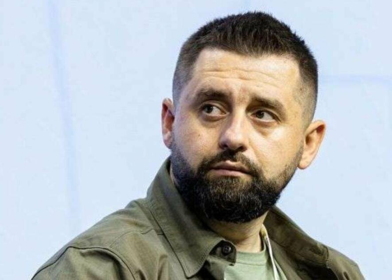 "Велике перезавантаження": Арахамія анонсував звільнення половини уряду України завтра