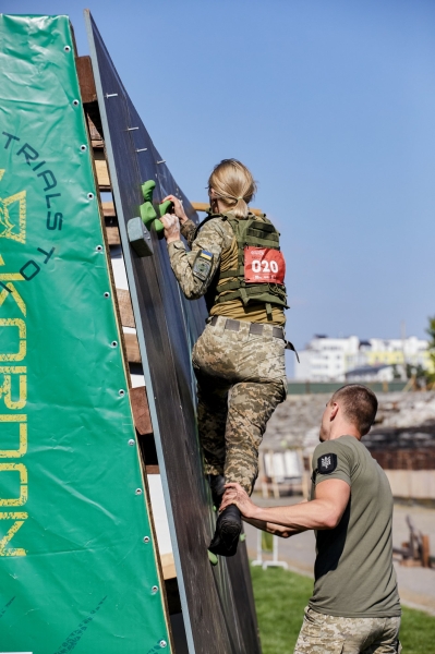 Ветеран із Хмельницького взяв участь в інклюзивному забігу з перешкодами "Kordon Race" у Львові