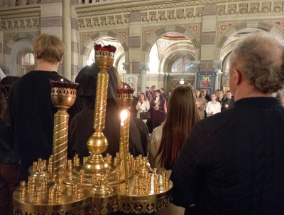 "Подякуймо їм за мужність та патріотизм": у Чернівцях відправили поминальну службу за загиблими медійниками - фото