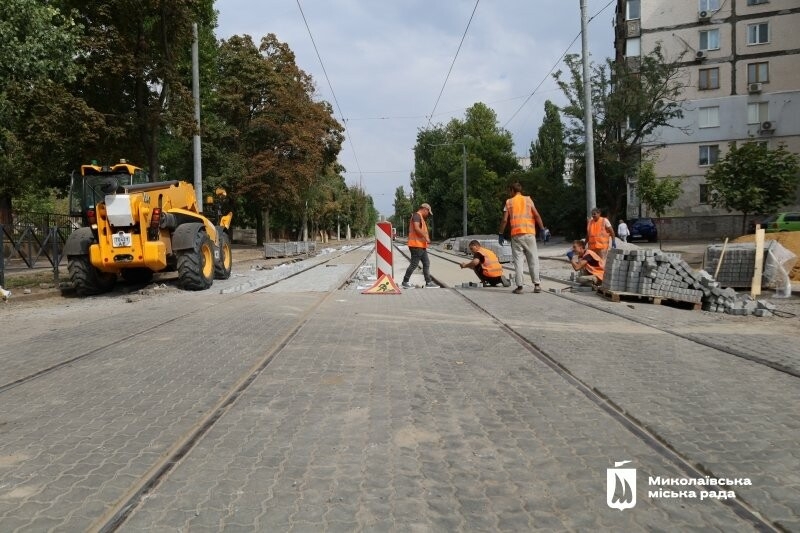 У Миколаєві продовжують ремонтувати відрізок дороги в центрі міста, - ФОТО