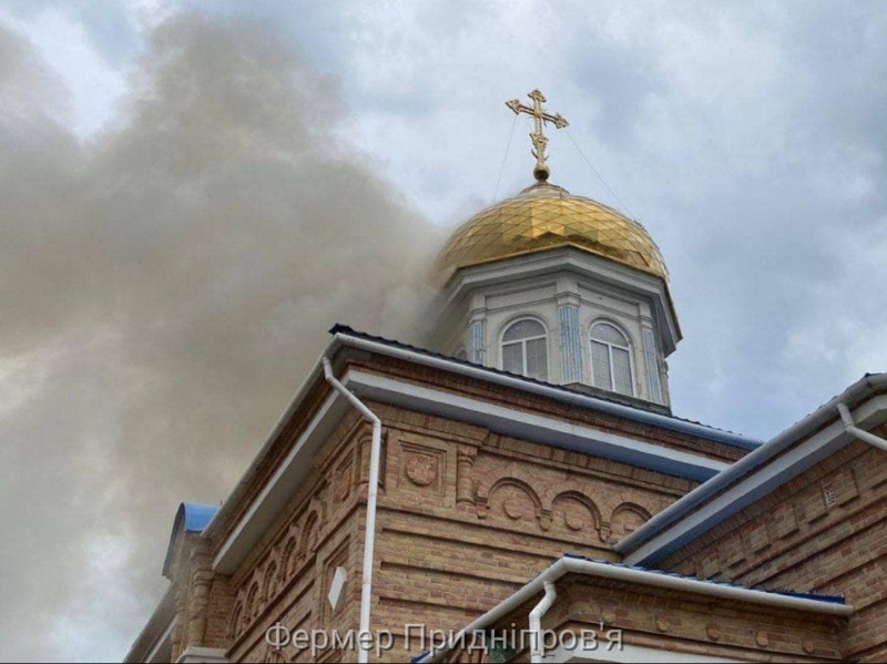 У Нікопольщині окупанти пошкодили храм, воїни ППО збили їхній шахед