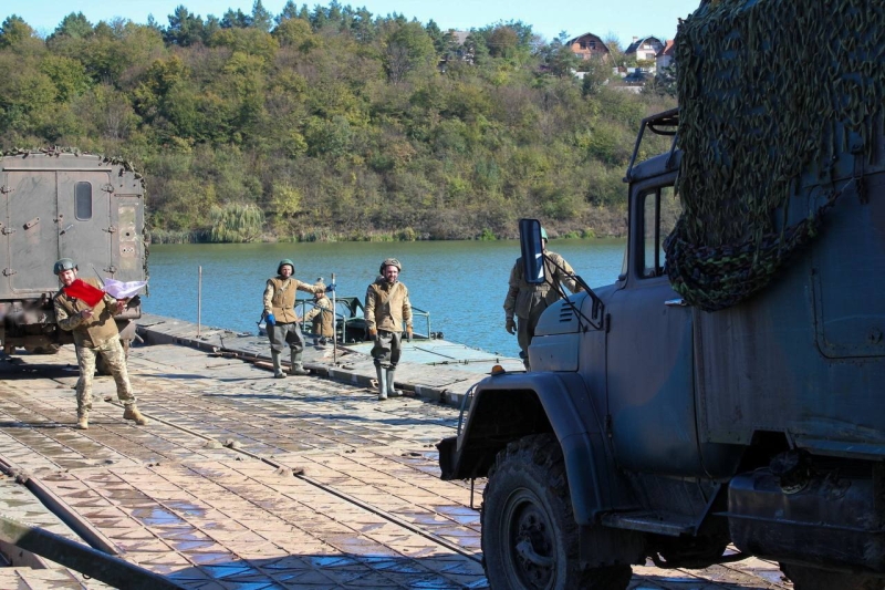 Військові з автоматами, дрони, димова завіса: що відбувалося на Тернопільщині (ФОТО, ВІДЕО)