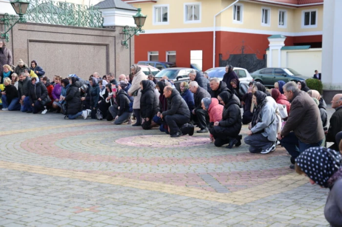 У Луцьку провели в останню дорогу воїна Віктора Каленика, який загинув у Курській області