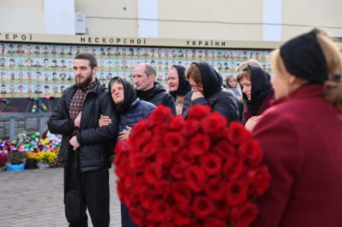 У Луцьку провели в останню дорогу воїна Віктора Каленика, який загинув у Курській області