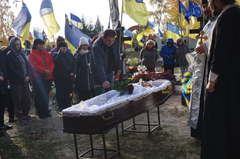 В Охтирці попрощалися із захисником Дмитром Ступівцевим