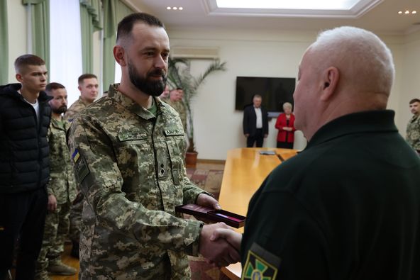 Восьмеро прикордонників Чопського загону отримали високі державні нагороди