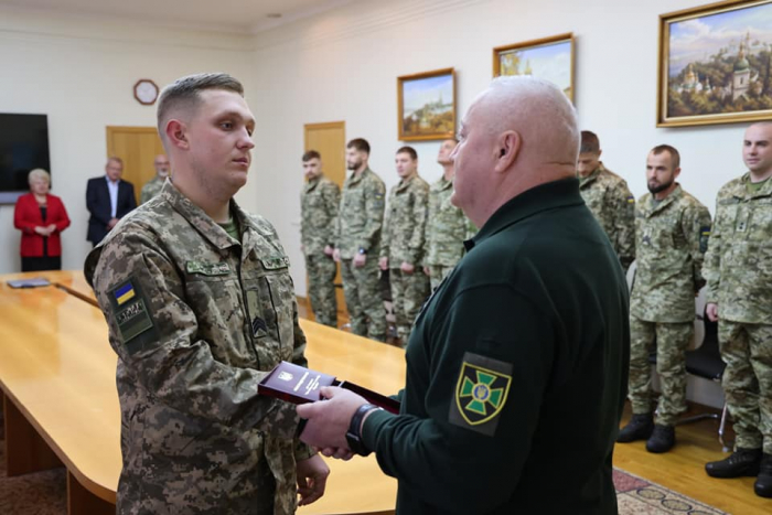 Восьмеро прикордонників Чопського загону отримали високі державні нагороди