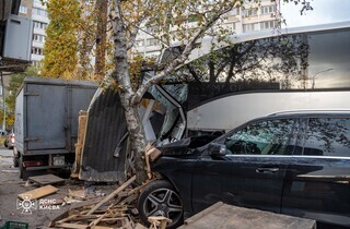 Аварія на Теремках: рятувальники показали фото із місця ДТП