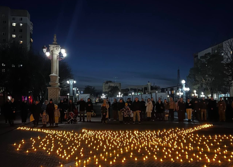 1000 свічок на тисячний день війни: у Києві та Ірпені пройшла масштабна акція