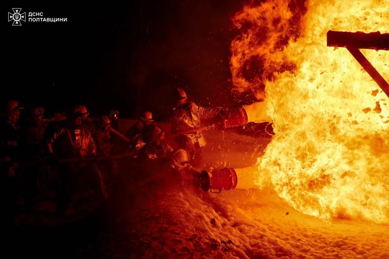 Рятувальники ліквідували пожежу у Миргородському районі, після атаки ударного БпЛА