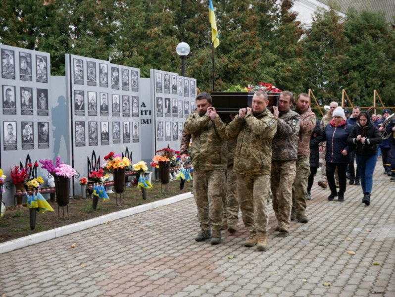 Роменці провели в останню путь українського захисника Андрія Шапрана