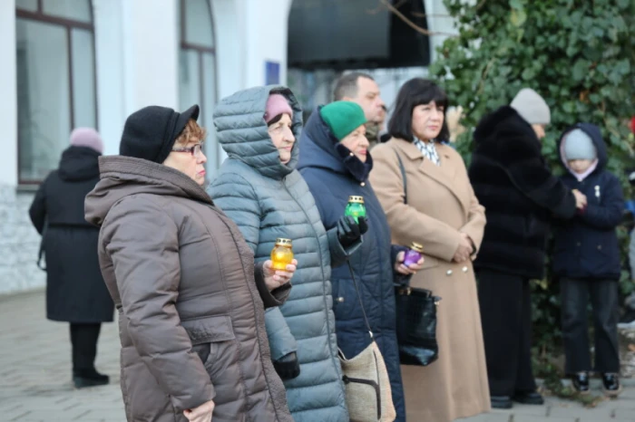 У Луцьку запалили лампадки та відслужили панахиду за жертвами Голодомору