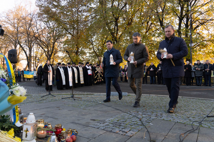 В Ужгороді вшанували пам&apos;ять жертв Голодоморів