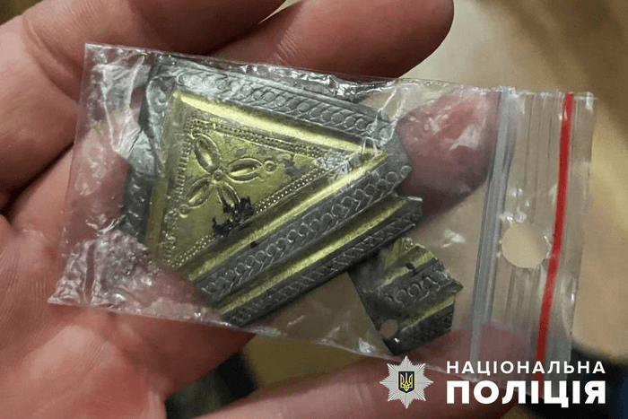 Скарб епохи Великого переселення народів: на Хмельниччині запобігли незаконному продажу артефакту