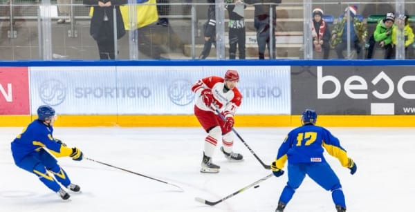 Збірна України з хокею обіграла Польщу у контрольному спарингу Збірна України з хокею обіграла Польщу у контрольному спарингу