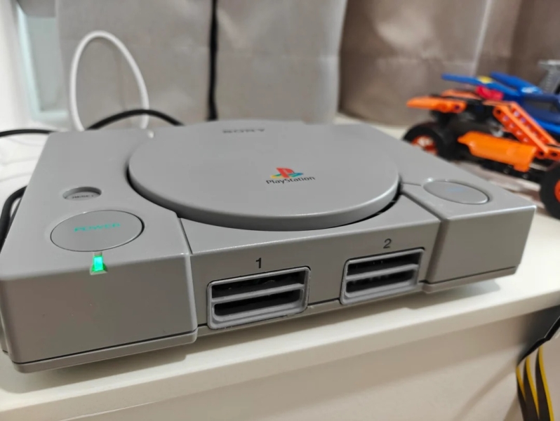 Ентузіаст перетворив ретро-консоль PlayStation 1 на сучасний ігровий ПК