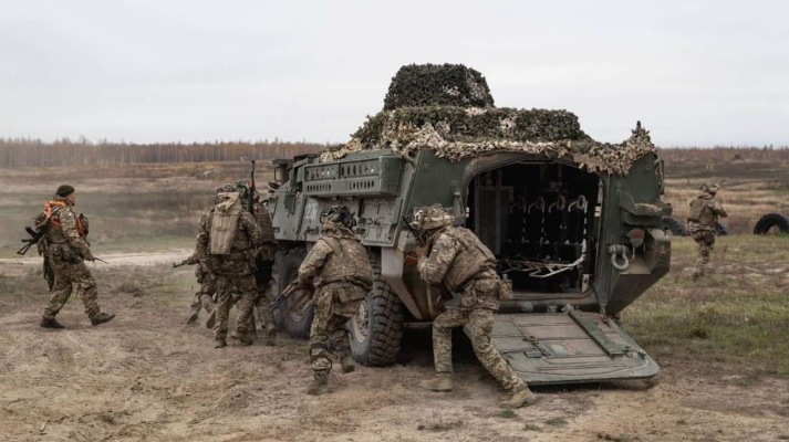 Генштаб: Ворог інтенсивно атакує на Покровському напрямку, там півсотні зіткнень за добу