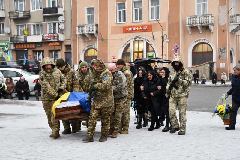 На Донеччині помер 34-річний воїн Василь Дорошенко з Прикарпаття (ФОТО)