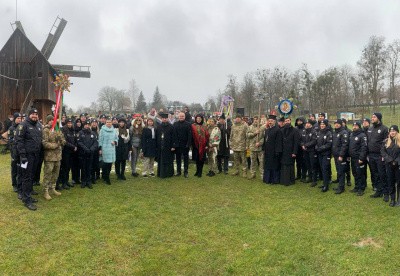 У Чернівцях встановили світовий рекорд з  наймасовішого виконання колядки - фото