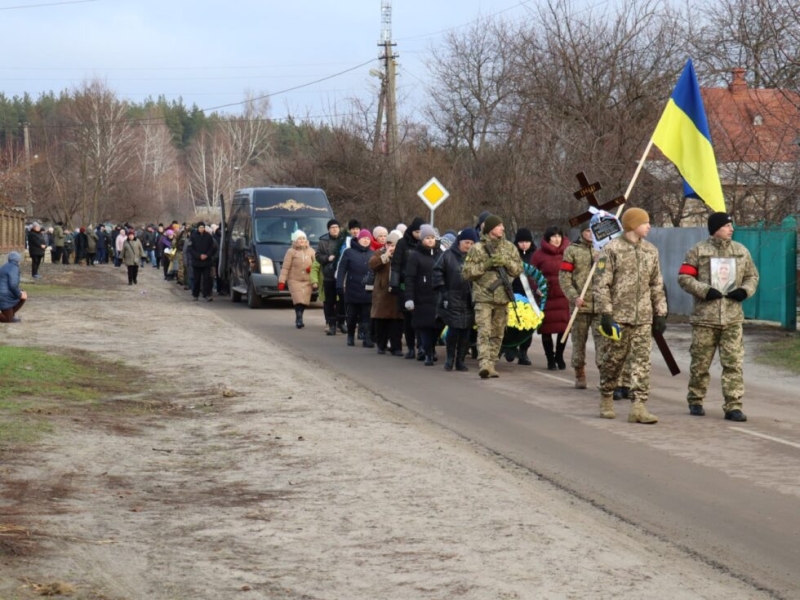 У Тростянці попрощалися з бойовим медиком Олексієм Кривошеєвим