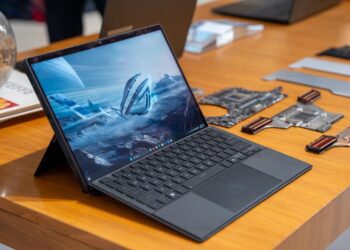 Asus ROG Flow Z13 – 13-дюймовий ігровий планшет з чипом AMD Strix Halo та ціною від $2000