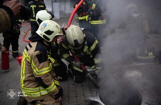 Пожежа у підземному колекторі в центрі Києва ліквідована, електропостачання відновлено