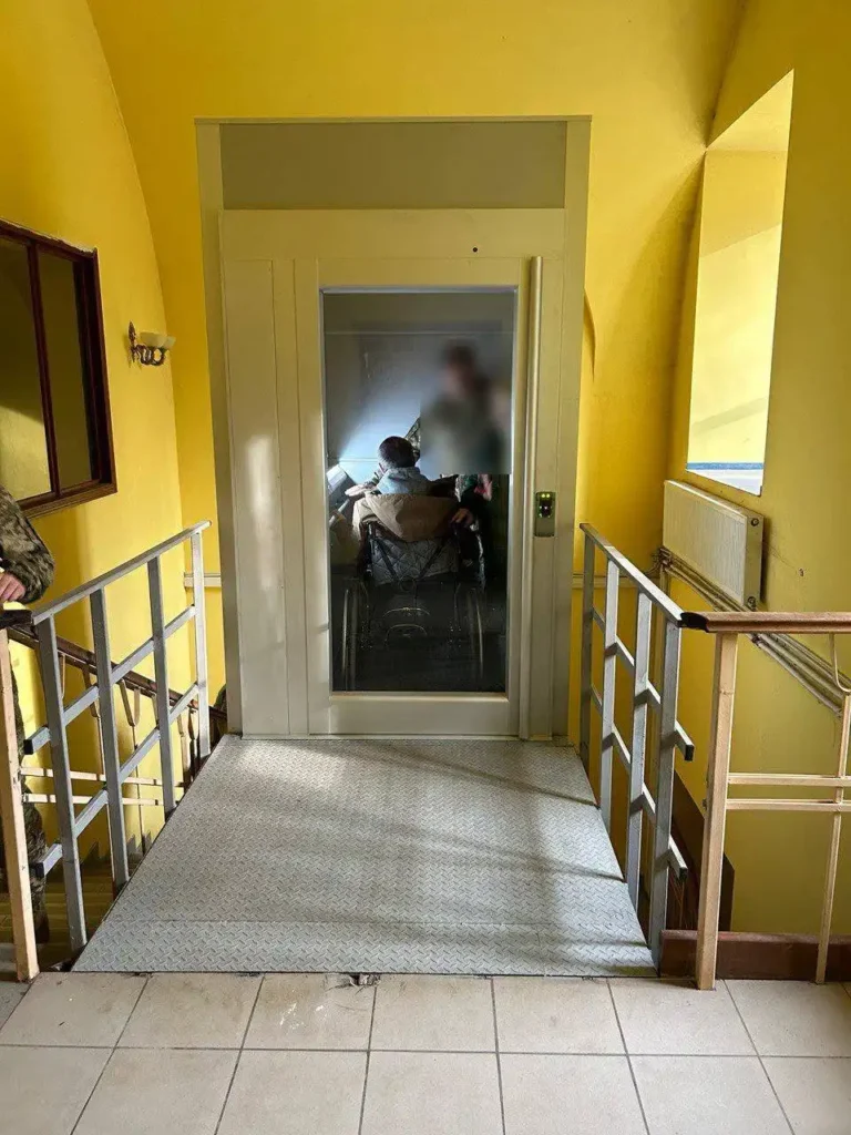 вертикальні підйомники