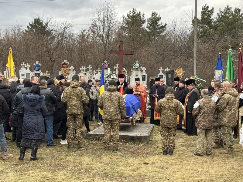 На Калущині попрощалися із загиблим захисником, 23-річним Богданом Пицківим