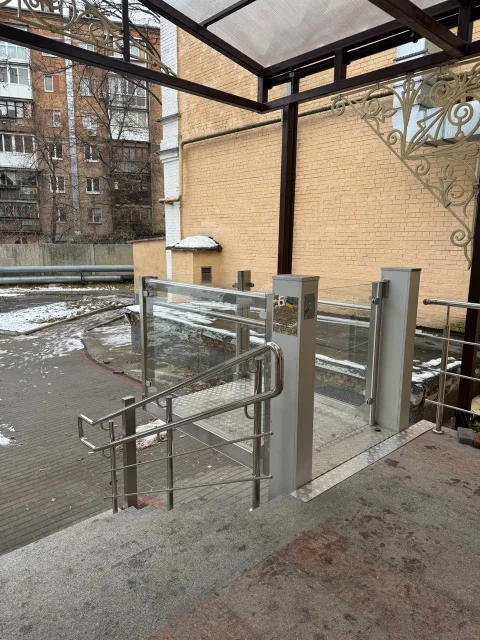 вертикальні підйомники