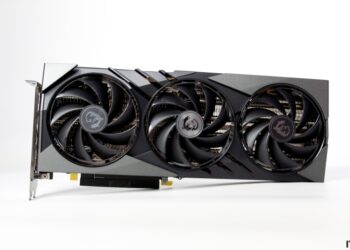 У 2024 році зросли поставки ПК та відеочипів – приріст незначний та сповільнився до кінця року