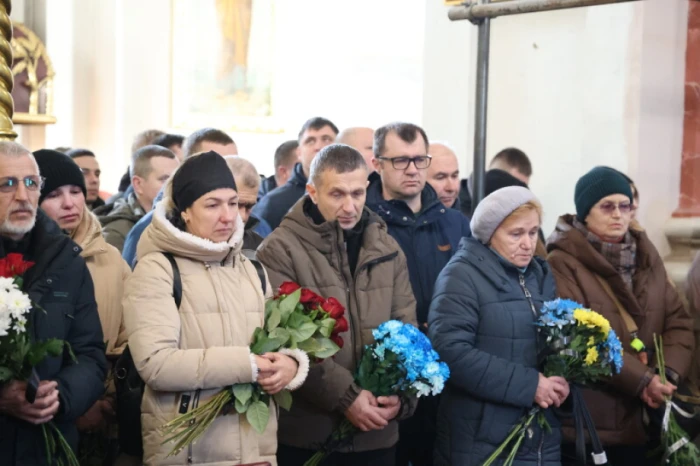 У Луцьку в останню дорогу провели двох захисників