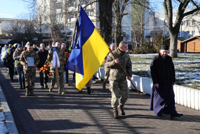 У Луцьку в останню дорогу провели двох захисників